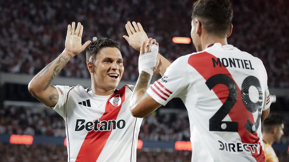 Con doblete de Juanfer Quinteros, River Plate derrotó a Gimnasia 