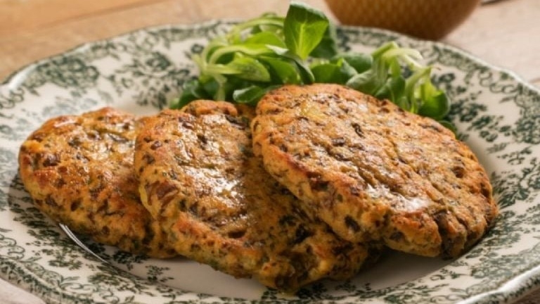 Medallones de papa y queso: la receta económica para salvar tu cena