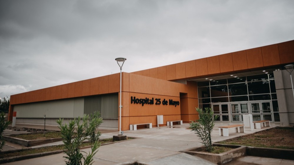 Una agente policial le salvó la vida a un bebé recién nacido con maniobras de reanimación