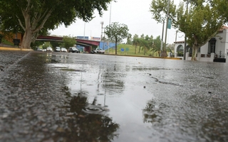 Después de un sábado infernal llega un domingo con fuerte viento Sur y chaparrones