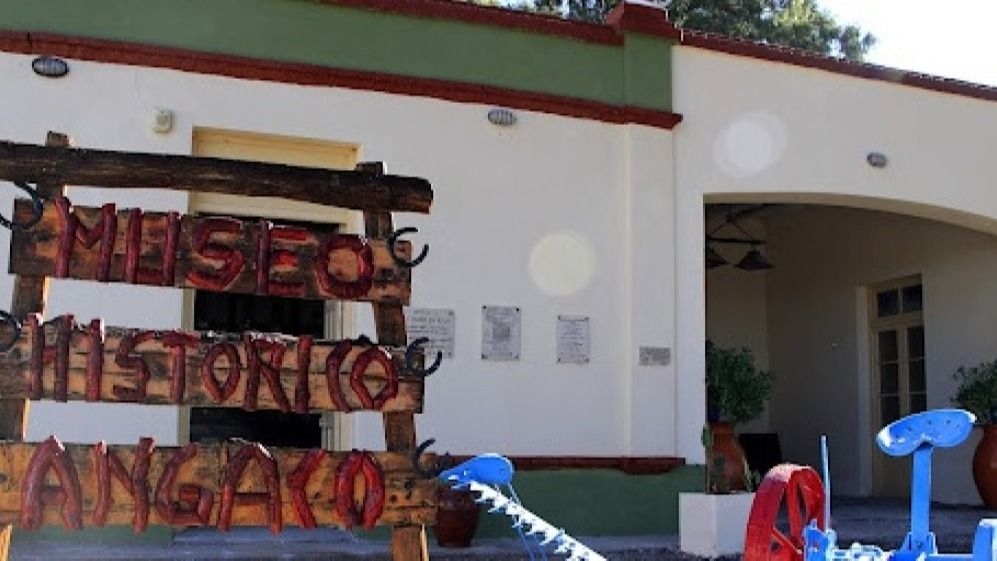 Música, gastronomía y visitas guiadas en Angaco