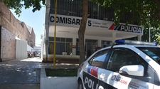 Investigan a dos policías de San Juan por supuesto robo de dinero