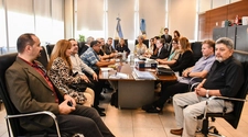 Uñac invitó a Orrego a la reunión paritaria en San Juan