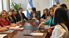 Docentes y no docentes cobrarán entre $70.000 a $90.000 más en febrero