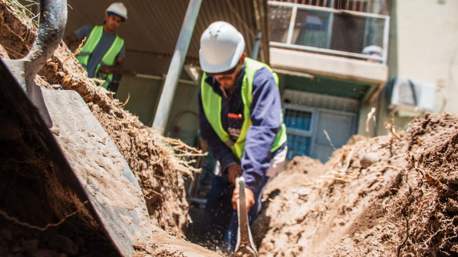 Obras Sanitarias implementó la verificación hidráulica obligatoria en sus obras