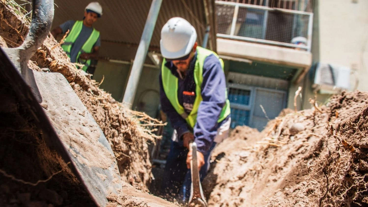 Obras Sanitarias implementó la verificación hidráulica obligatoria en sus obras
