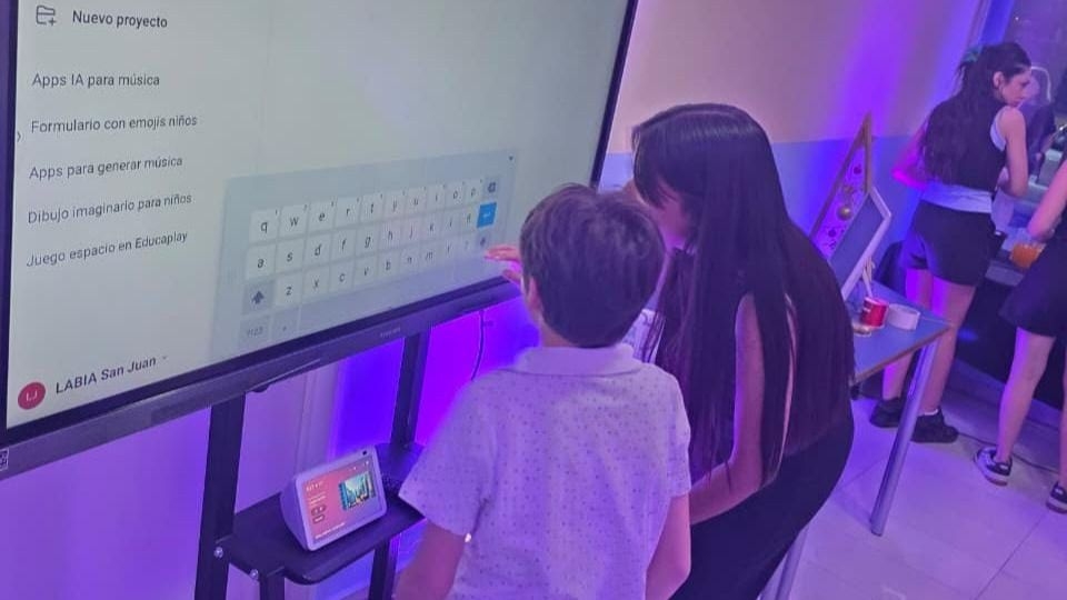 Cómo vincularse con la IA para mejorar en el estudio y en el trabajo