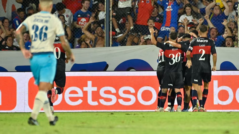 Racing perdió ante Tigre y acumula tres derrotas seguidas en el Apertura