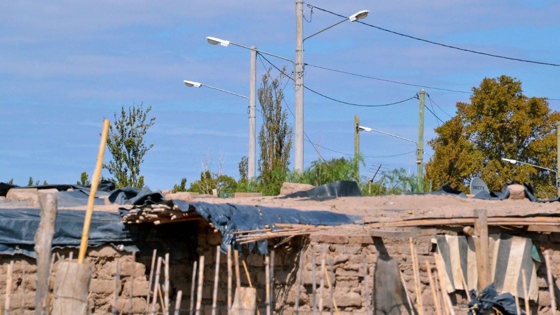 Un hombre atacó a su ex pareja a cuchillazos en Santa Lucía