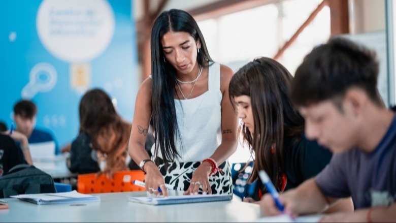 Ampliaron el cupo de las clases de apoyo en secundario: cómo inscribirse 