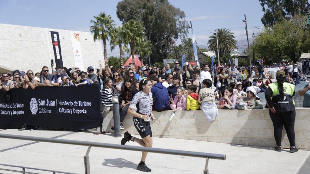 Cecilia Zagarra en la prueba del año pasado. Es una de las deportistas locales que participan en el IronMan.