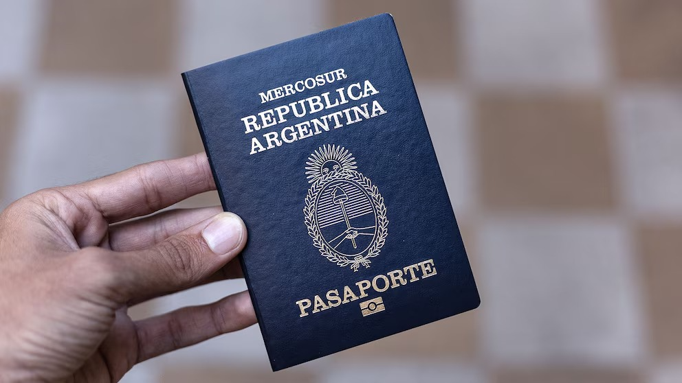 Pasaporte y DNI: quiénes deben actualizarlos en 2026 y cuánto cuesta