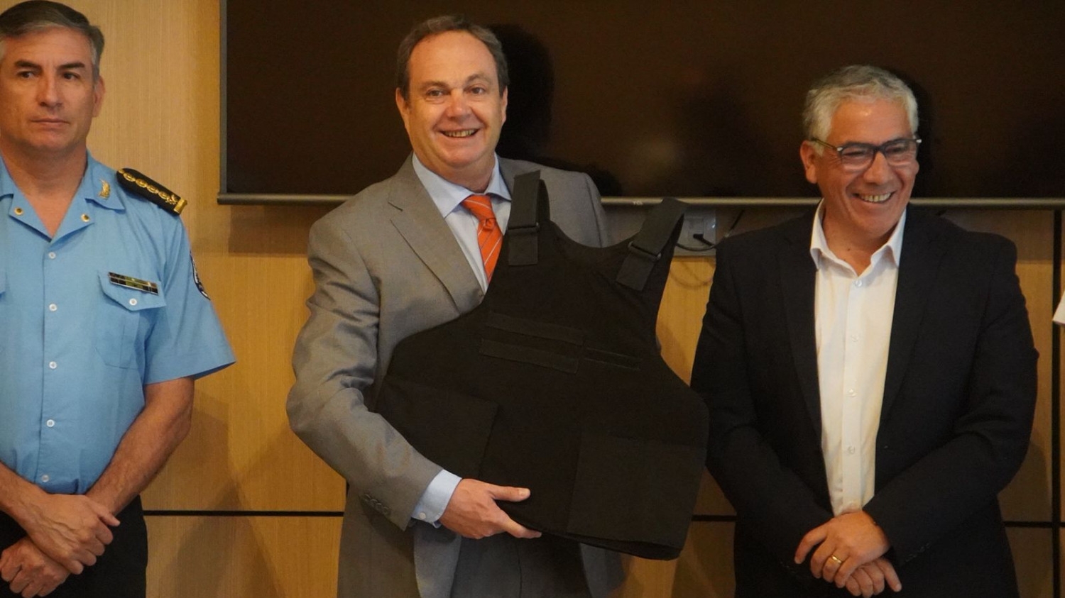 Entregaron los chalecos antibalas a los fiscales: cómo se usarán