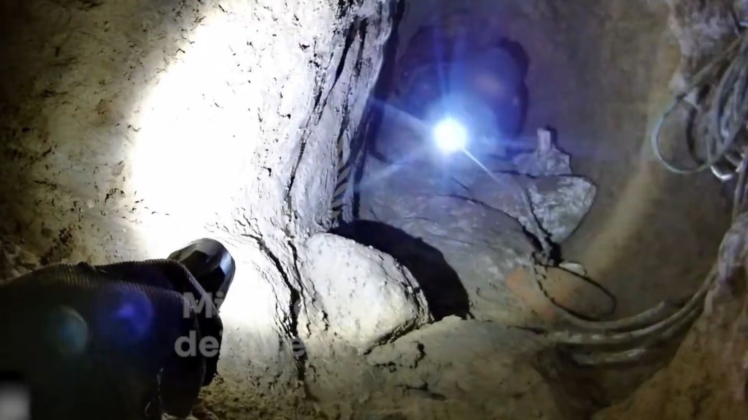 Asalto comando a un banco a través de un túnel pero fueron descubiertos