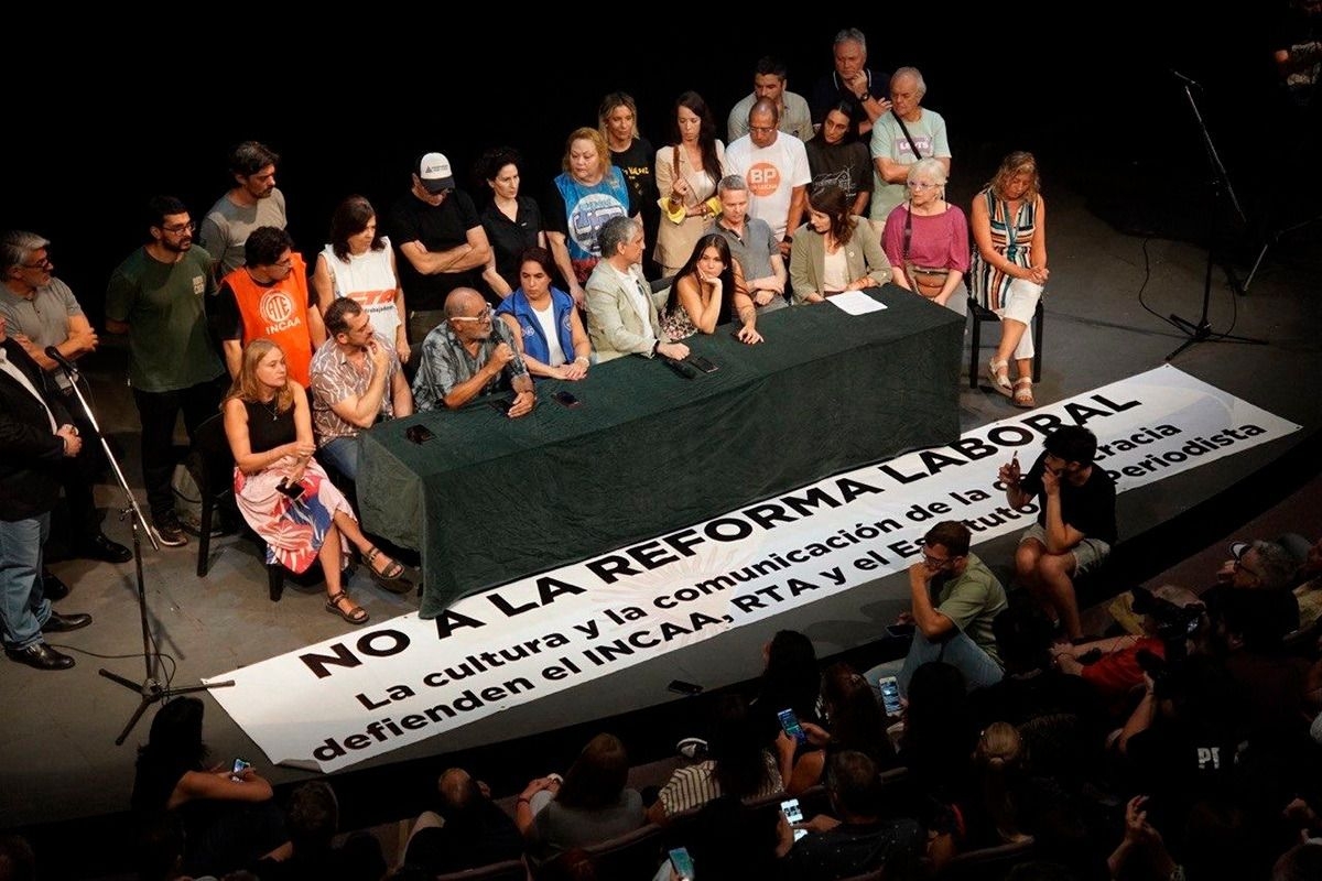 Referentes de la cultura y la comunicación rechazaron la reforma laboral