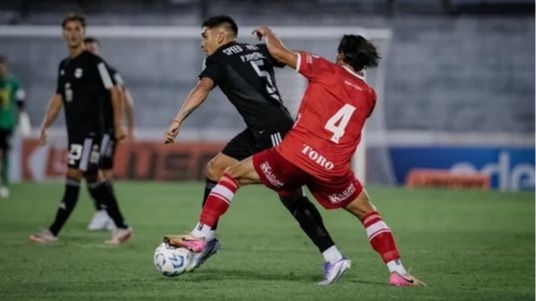 Deportivo Riestra venció a Maipú y se metió en 16avos de final