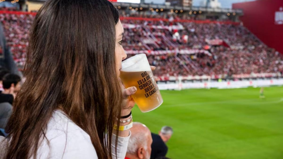 Polémica por el alcohol en River: Madres del Dolor expresó su rechazo