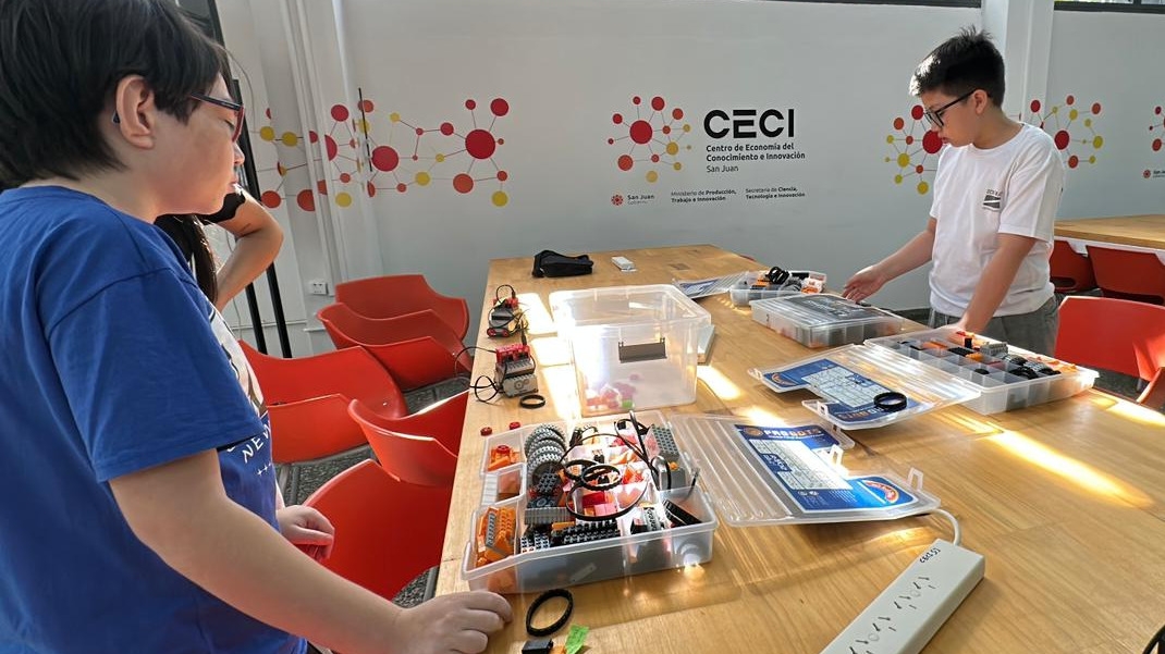 Robótica, IA y dibujo digital: el impacto del Verano Tech en jóvenes sanjuaninos