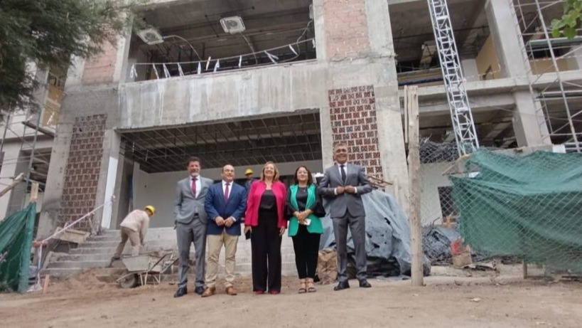 La Dra. Adriana García Nieto estuvo acompañada por jueces en la visita.