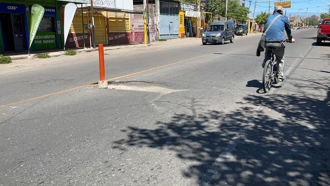 Crece el reclamo por el mal estado de calle Benavídez 