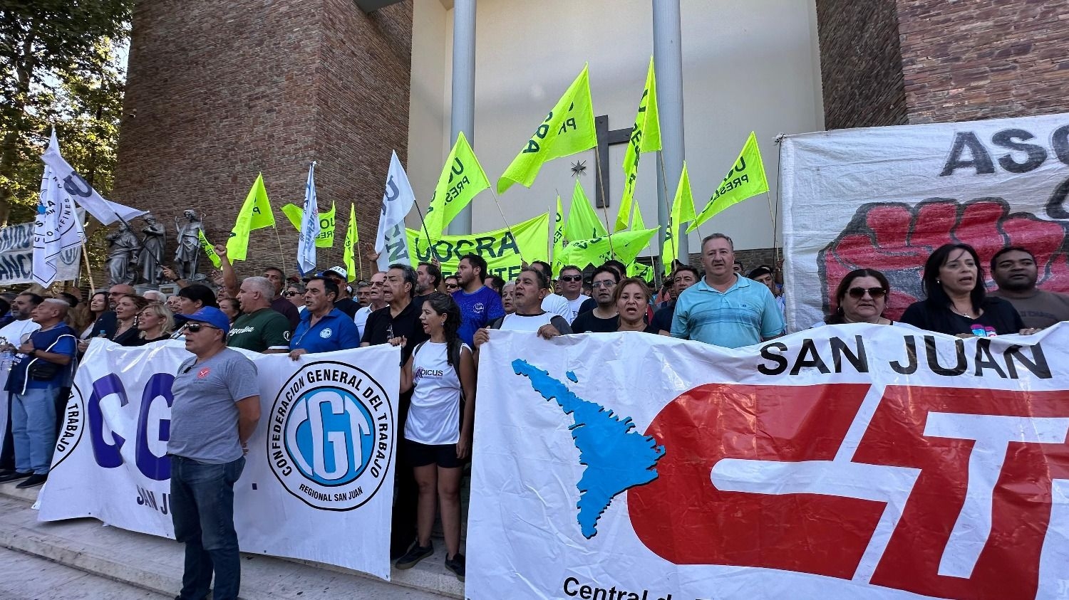 Gremios unidos de San Juan rechazaron la reforma laboral de Milei