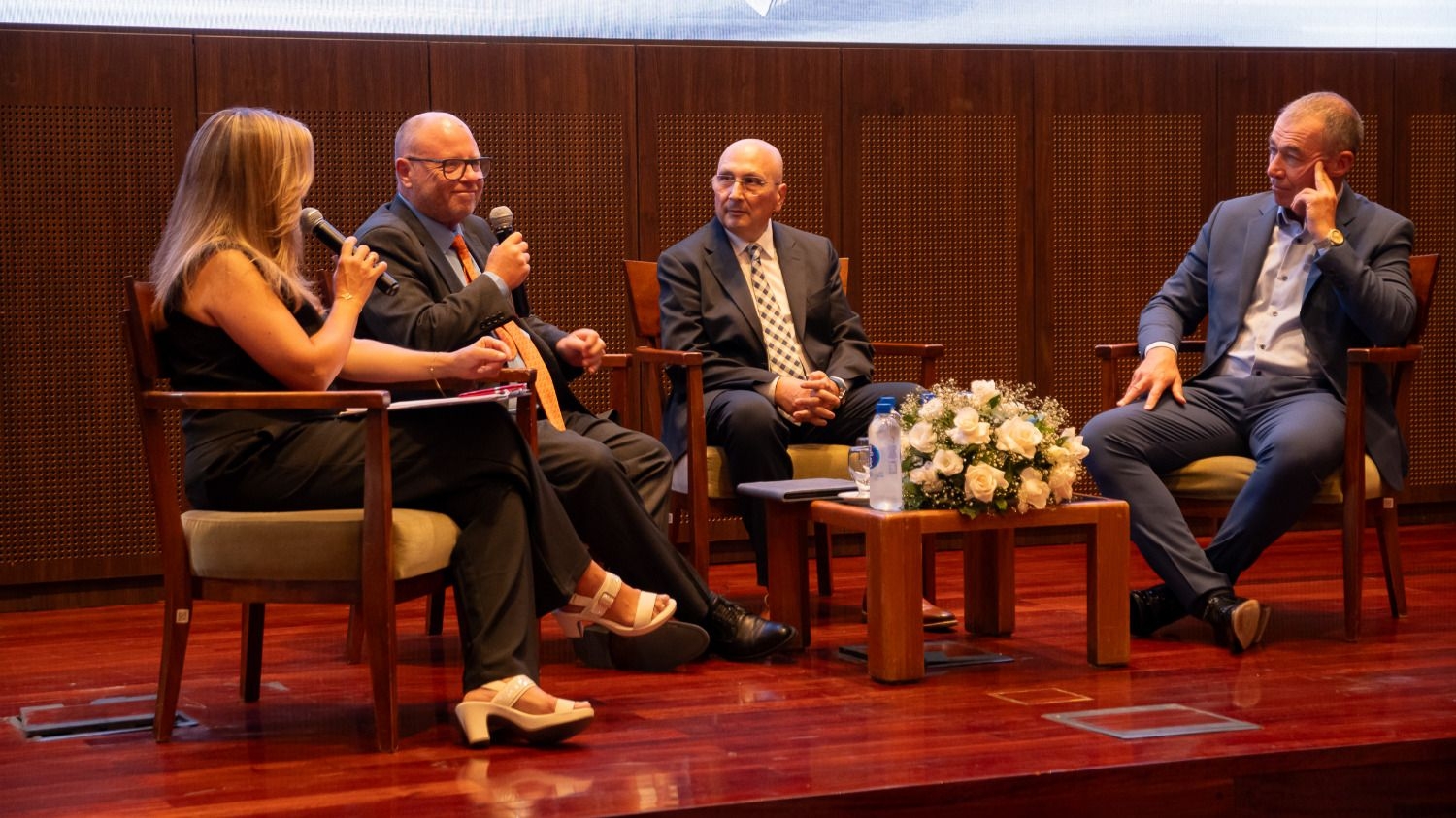 Presentaron dos libros sobre <b>inteligencia artificial</b> y la vida de Alberdi - Diario Huarpe thumbnail