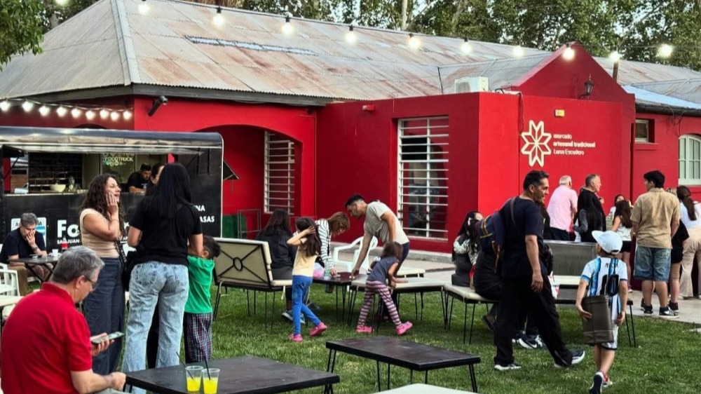 Amor con sabor local: feria de artesanos y picnic comunitario por San Valentín