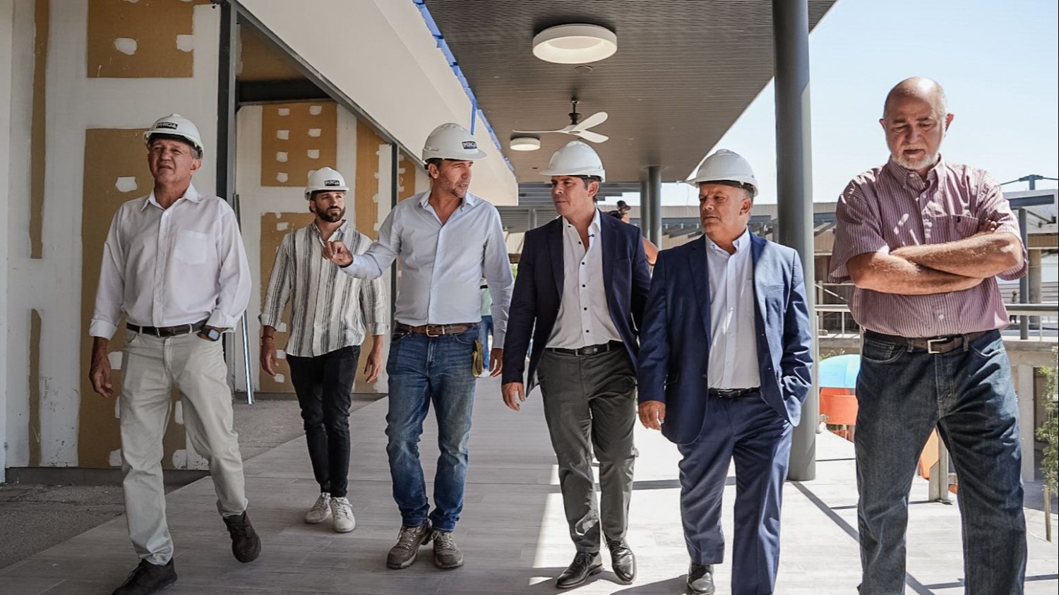 La obra del nuevo mall en San Juan recibió la visita de Marcelo Orrego