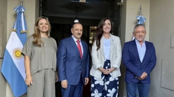 Villarruel desafía la interna libertaria y tiende puentes con Quintela