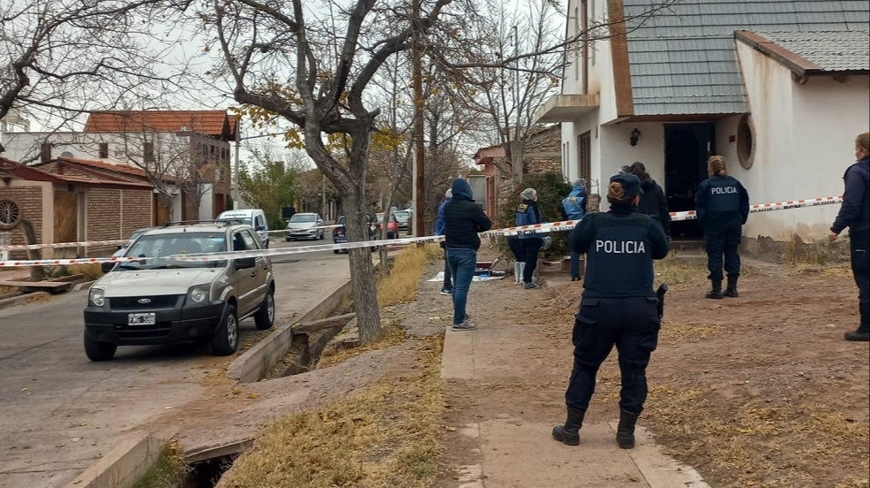 La Policía abatió a un hombre que amenazó con un cuchillo tras herir a un familiar 