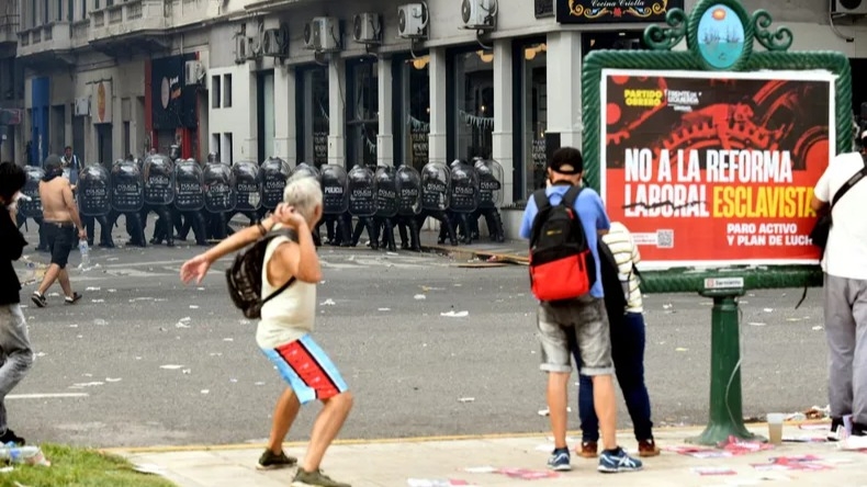 Descontarán el día a estatales que adhieran al paro contra la reforma laboral