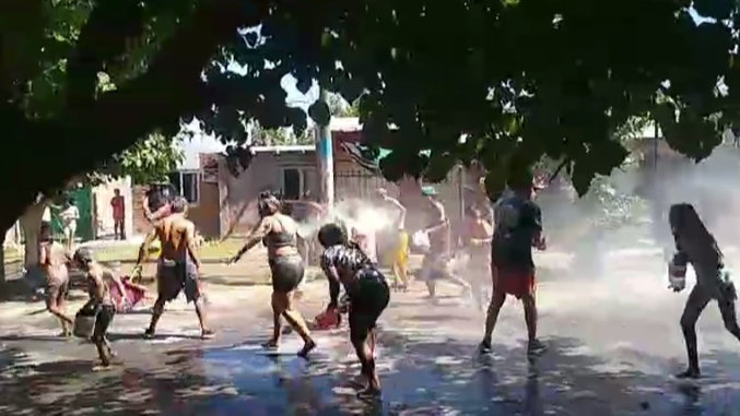 Chaya como las de antaño llenó de alegría a un barrio de Rawson