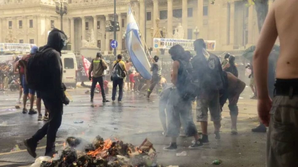 Marchas en el Congreso: habrá zonas para la prensa y lanzaron una advertencia