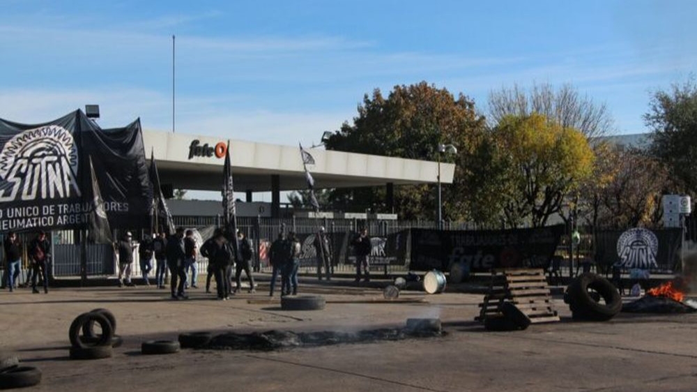 Sobrecostos, impuestos y la importación china: qué hay detrás del cierre de Fate