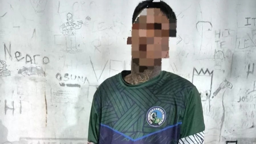 Golpeó con brutalidad a dos personas, cometió un robo y quedó detenido