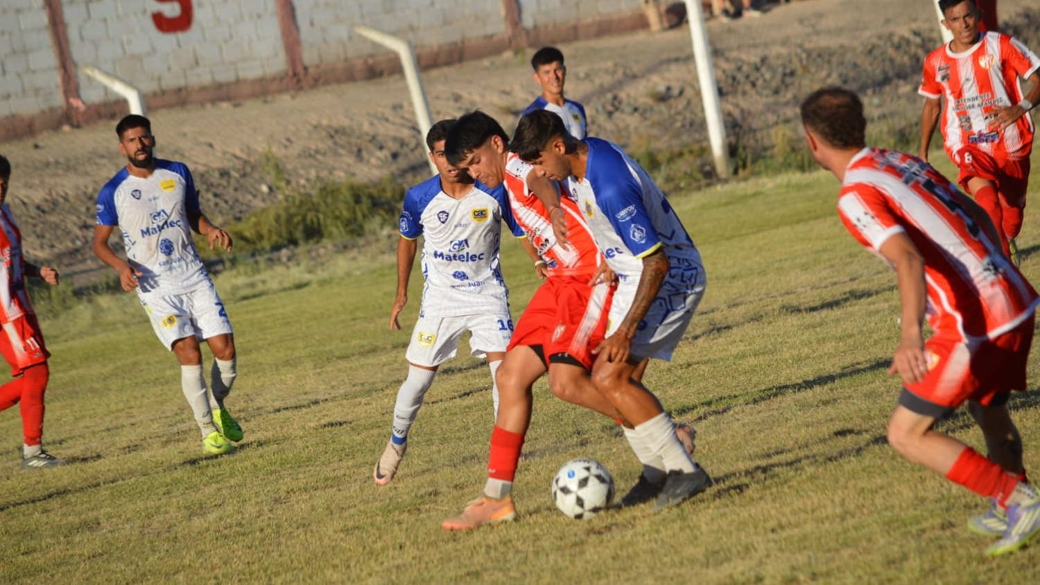 Fin de semana caliente en la pelea por la punta en el fútbol sanjuanino: mirá los partidos