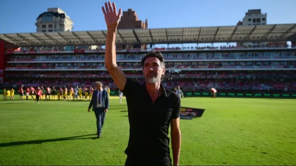 Emotiva despedida de Domínguez en Estudiantes antes de irse del club