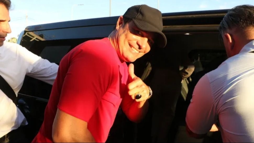 Chayanne llegó a Argentina y explotaron las redes sociales