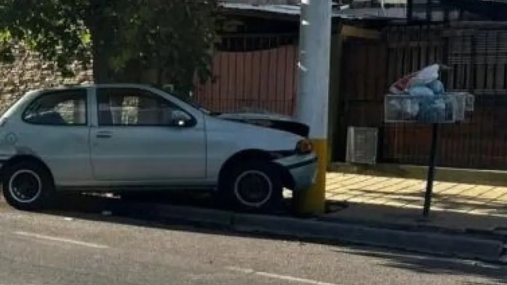 Un policía ebrio manejaba con 2,19 g/l de alcohol y protagonizó un choque