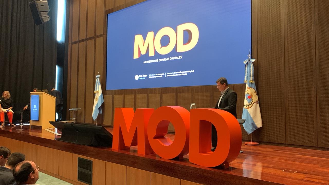 “Conectados con Responsabilidad”: vuelve el ciclo que aborda los riesgos digitales en San Juan