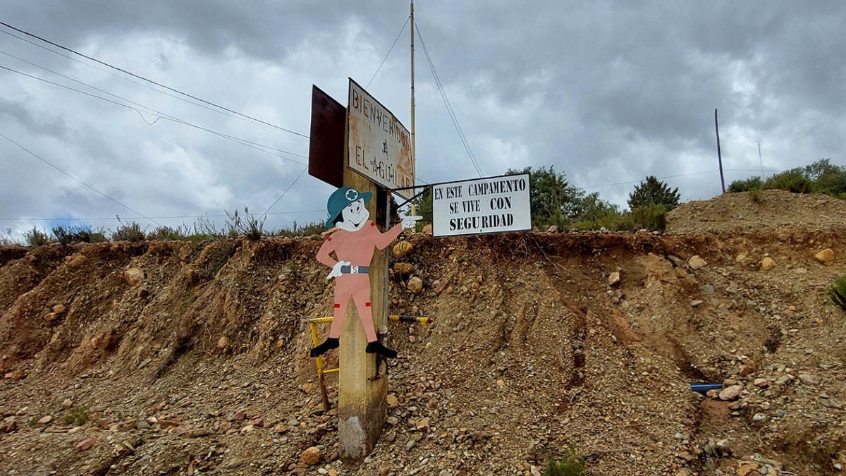 Unos 200 trabajadores denunciaron una estafa por falsas promesas de trabajo en una mina