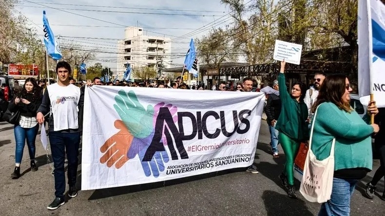 Docentes de la UNSJ anunciaron paro de 48 horas: qué días será