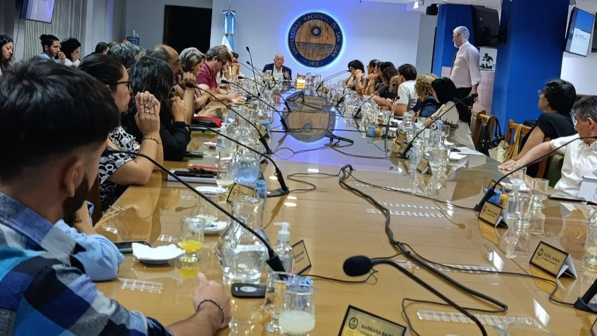 En una reunión de urgencia, el Consejo Superior de la UNSJ declaró la “emergencia presupuestaria y salarial”
