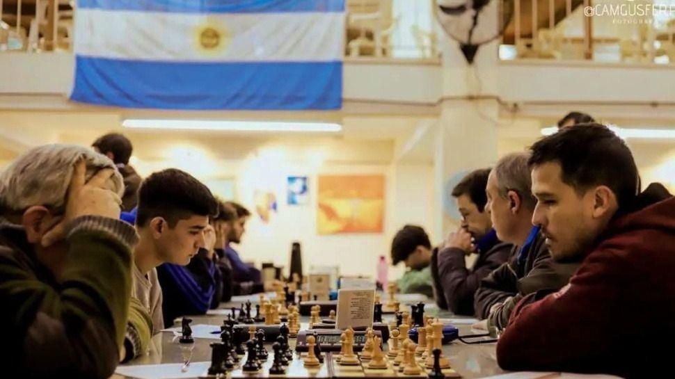 La Biblioteca Franklin abre la inscripción a sus talleres de ajedrez, tango y folclore