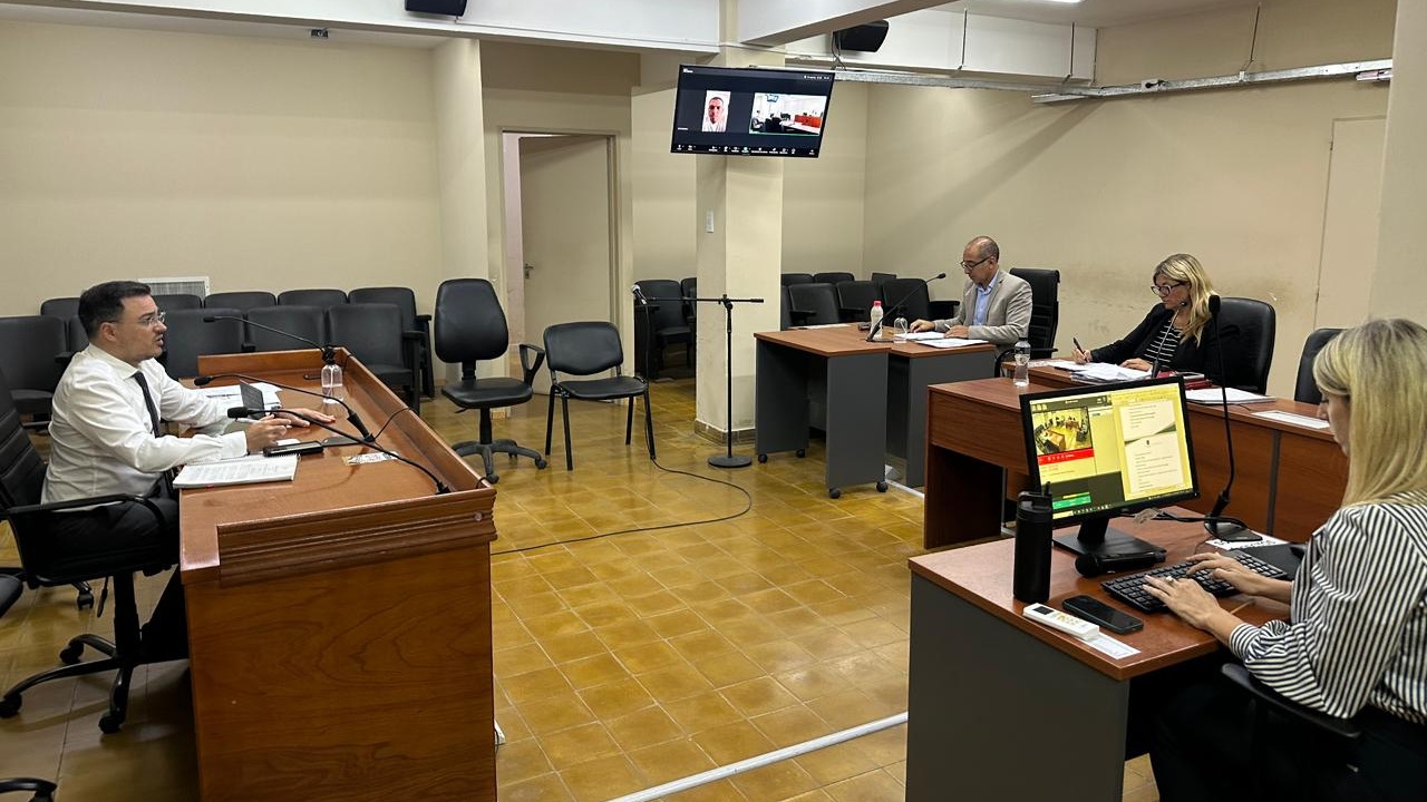 Aceptó que clavó una tijera de podar en la cara de un hombre y le dieron prisión condicional