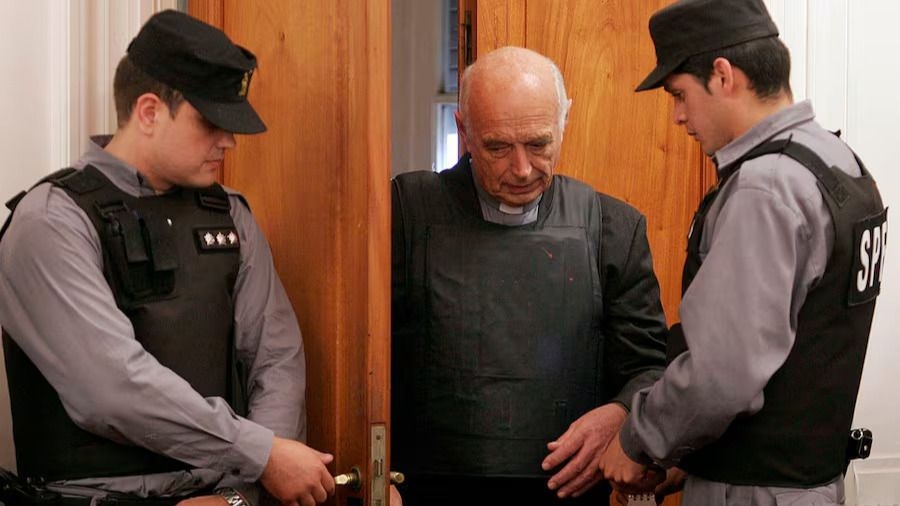 La Justicia rechazó el pedido de salida transitoria a Von Wernich