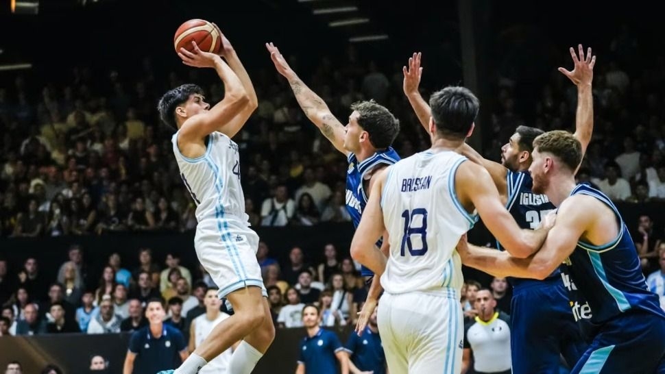 Argentina sufrió una dura derrota ante Uruguay en las Eliminatorias de básquet