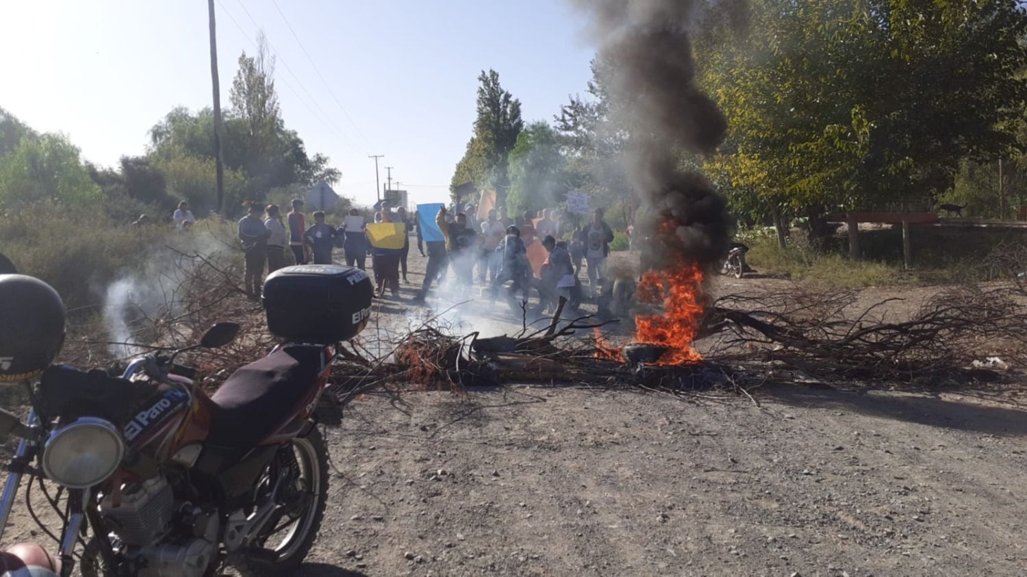 Cierra el nivel secundario en la Rafael Arrieta y prometen una movilidad para llevar a los chicos a la escuela más cercana