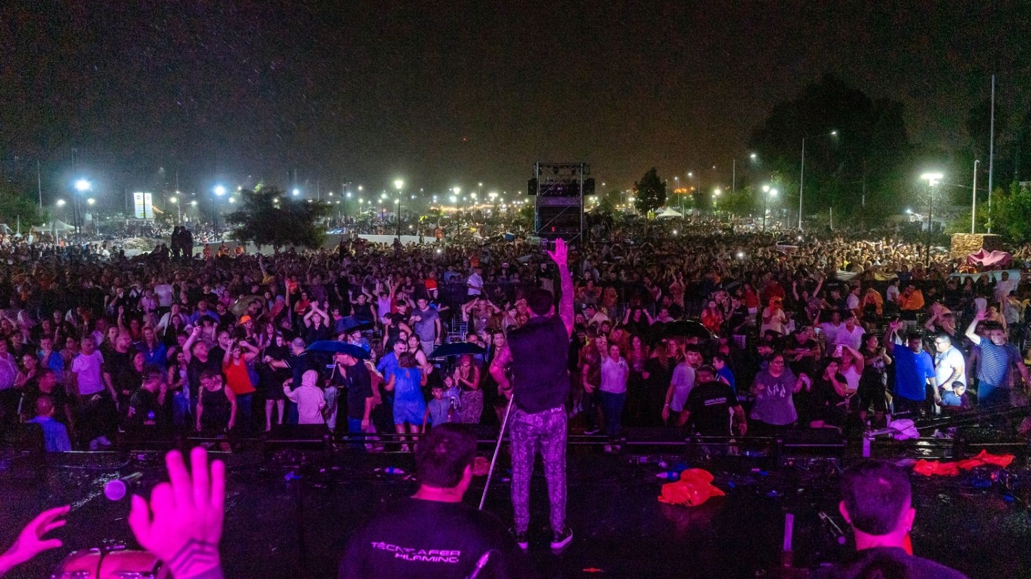 Más de 40 mil personas disfrutaron de la Fiesta Rivadavia en Colores