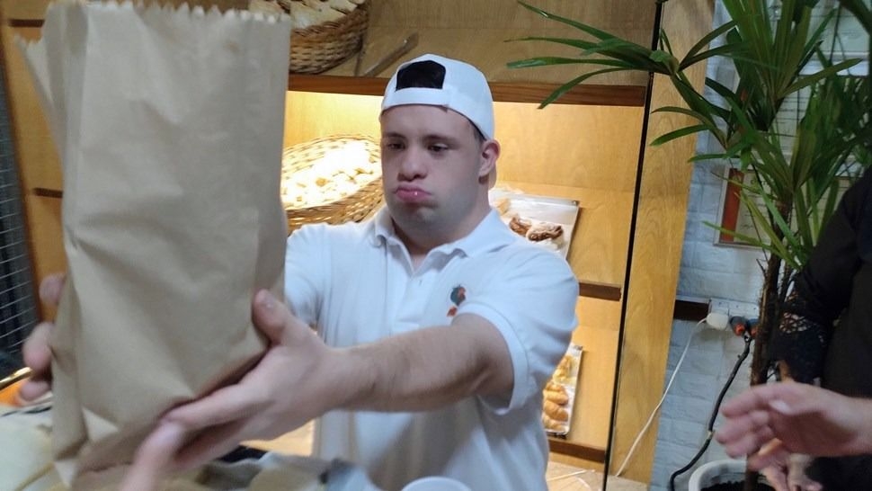 Inauguró la panadería que será atendida por personas con discapacidad